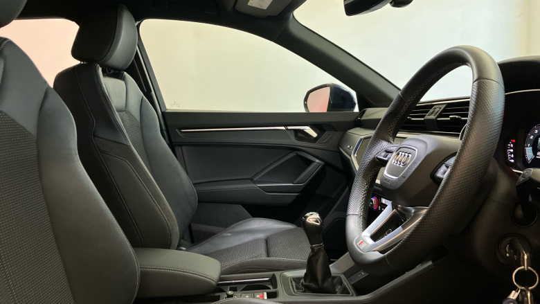 Audi Q3 35 TFSI S Line 5dr Petrol Estate